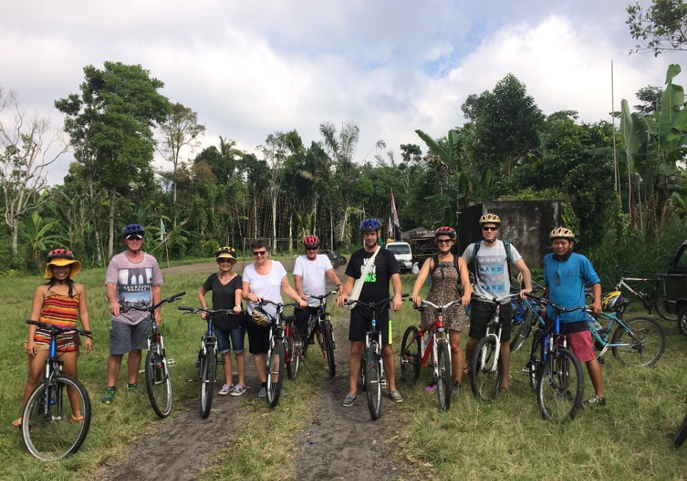 Cycling in Bali<br />

