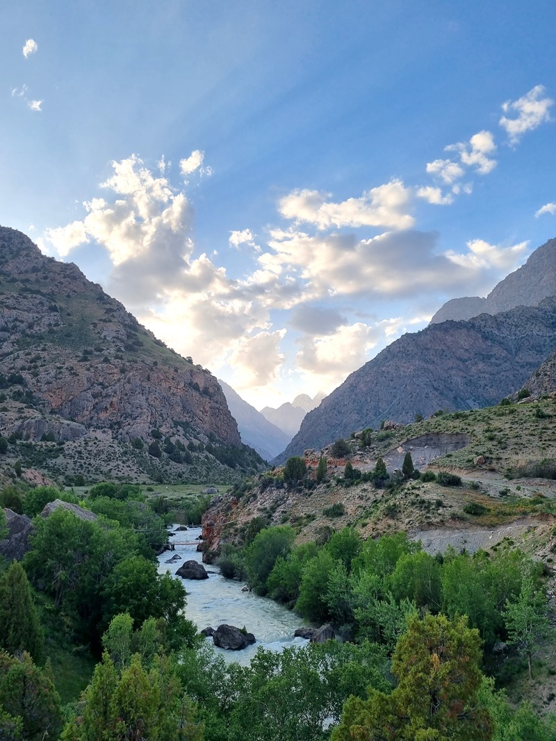 Noffin, Tajikistan